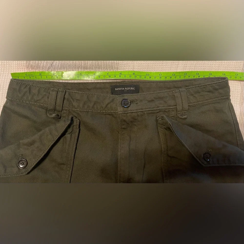 Banana Republic Dark Olive Green Ankle Pants with Cargo style, Size 10 - Picture 8 of 11